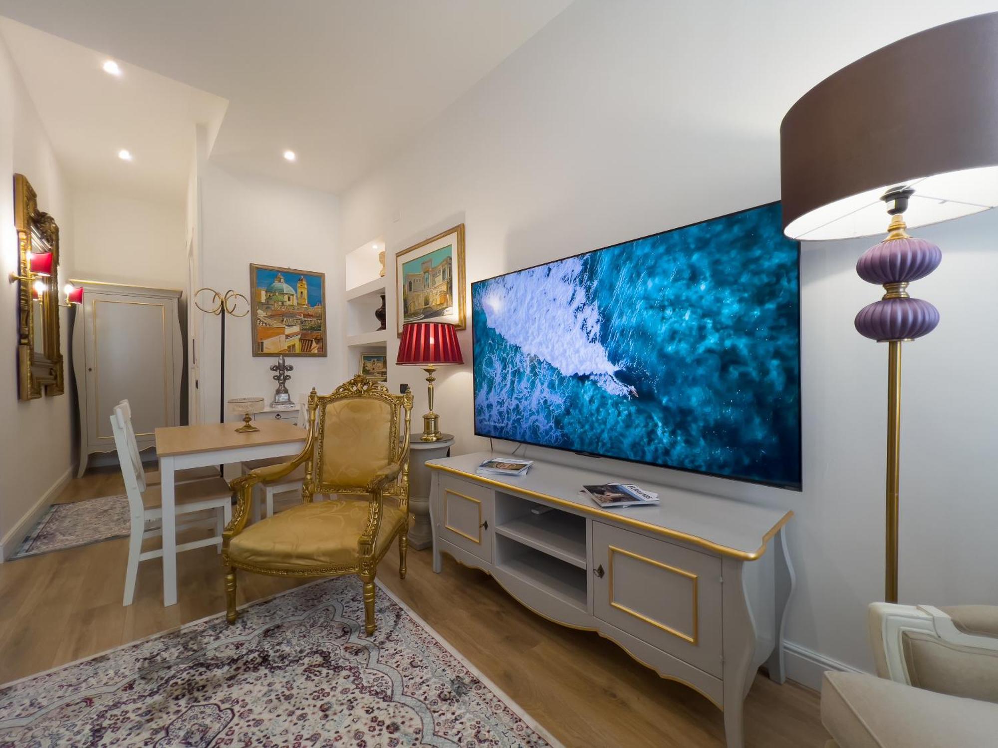 Apartment In The City Centre - Free Private Parking Cagliari Luaran gambar