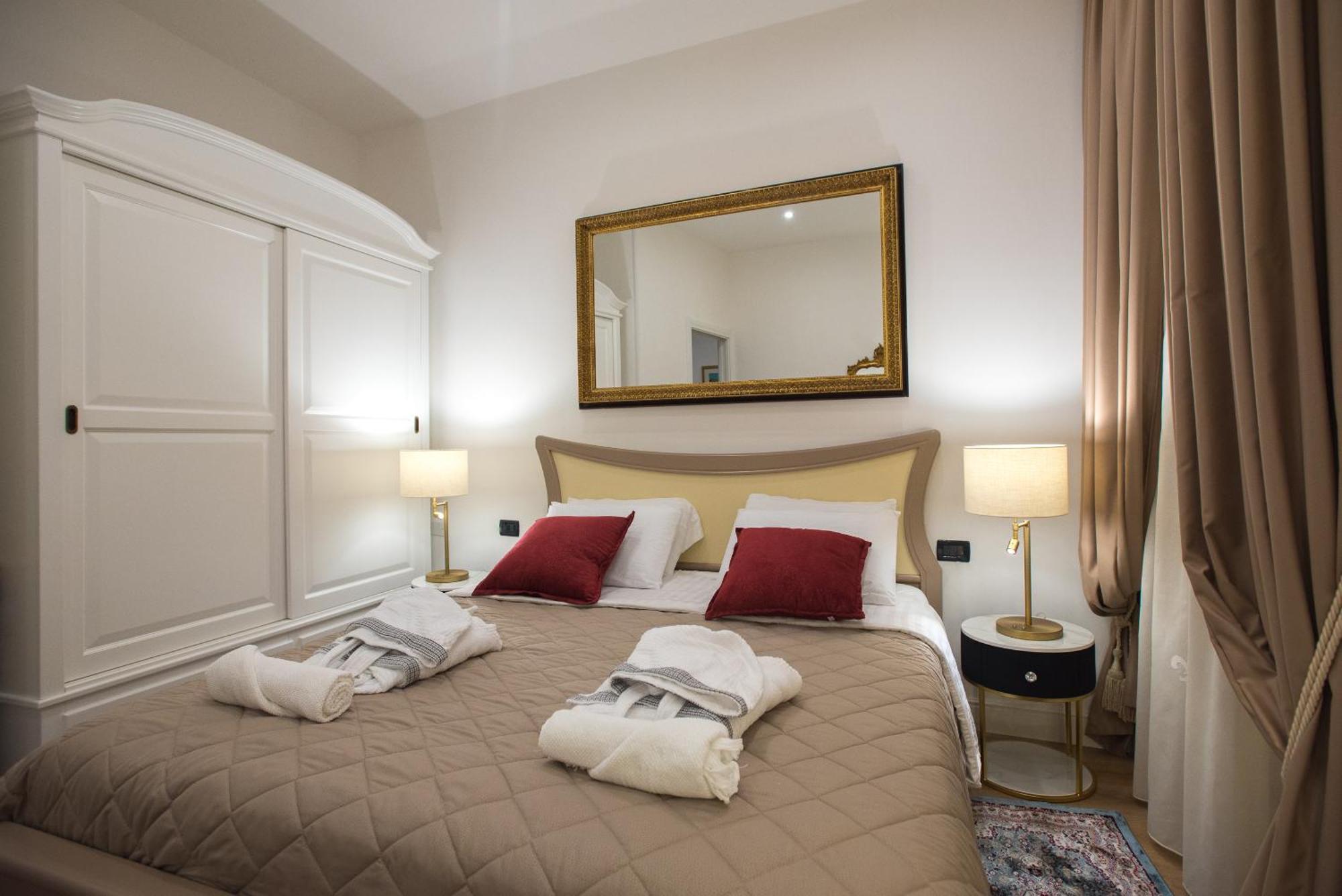 Apartment In The City Centre - Free Private Parking Cagliari Luaran gambar